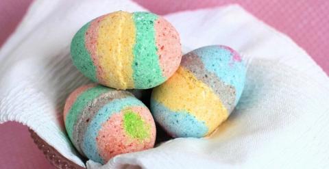 Easter egg bath bombs